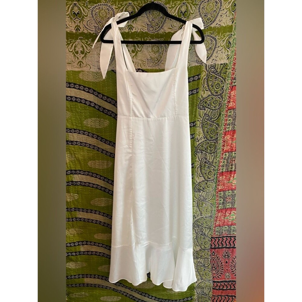 Show Me Your Mumu Ivory Luxe Satin Garden Midi Dress Size Medium Soft Girl - Picture 2 of 14